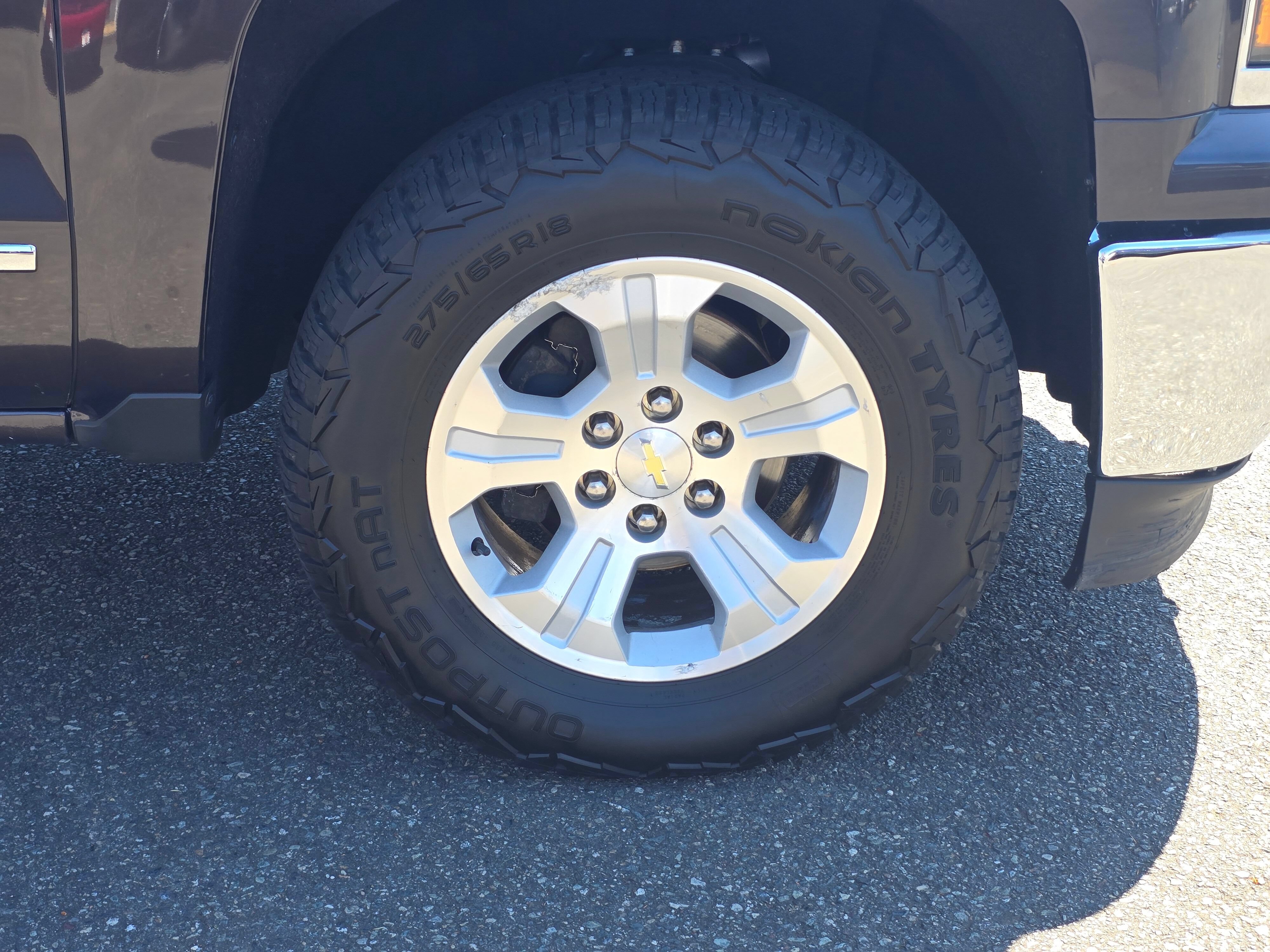 Used 2015 Chevrolet Silverado 1500 LTZ Z71 w/ LTZ Plus Package AWD/4WD image 9