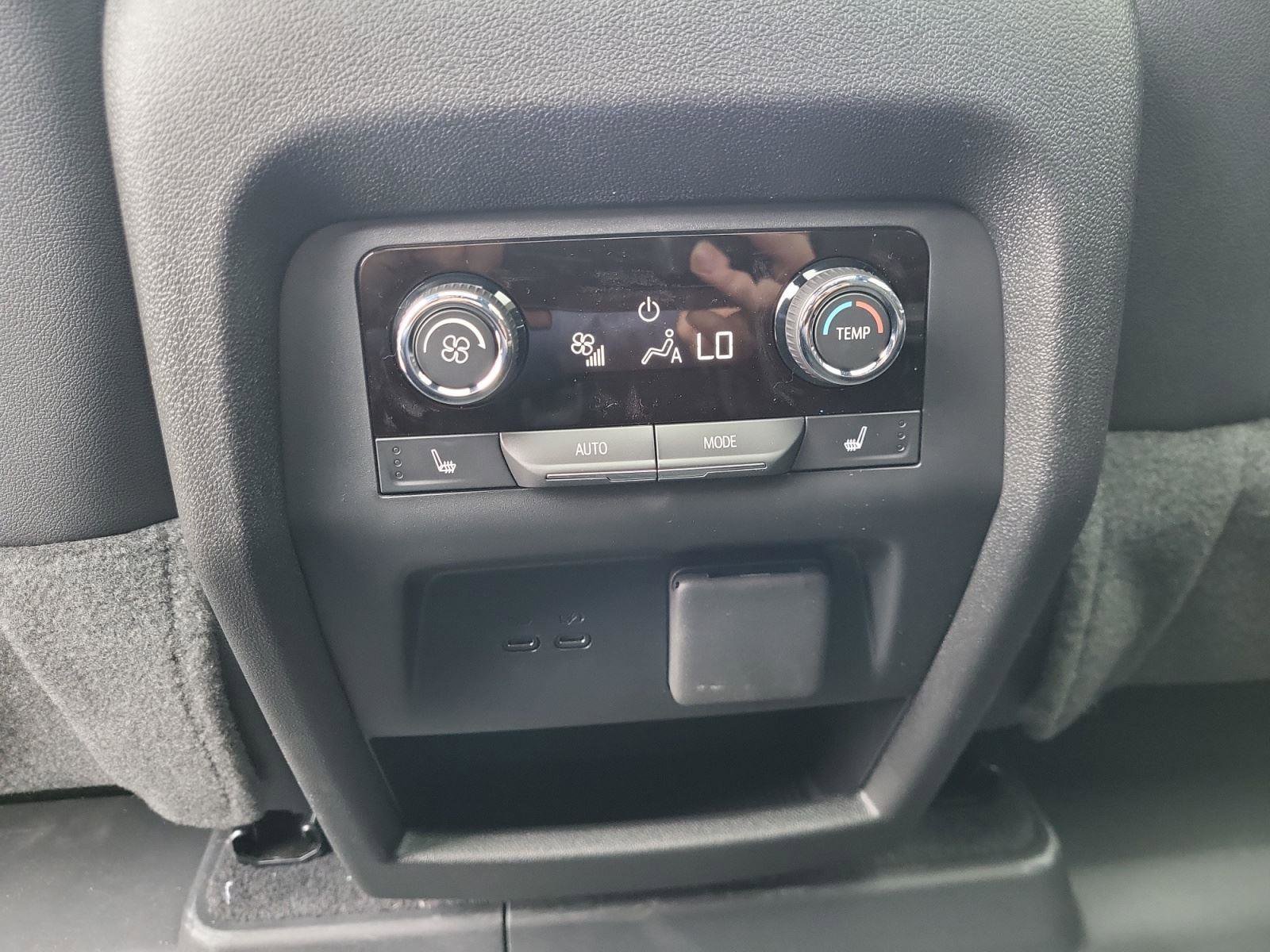 New 2026 Chevrolet Traverse High Country w/ LPO, Floor Liner Package AWD/4WD image 23