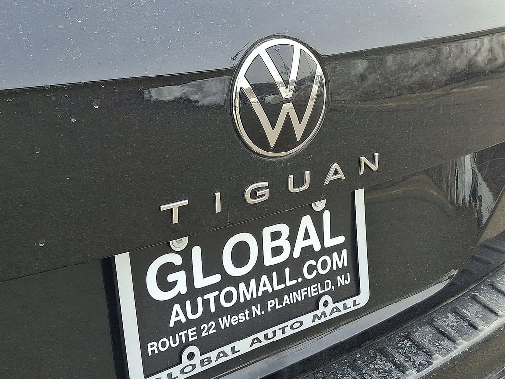 Used 2023 Volkswagen Tiguan SEL R-Line image 30