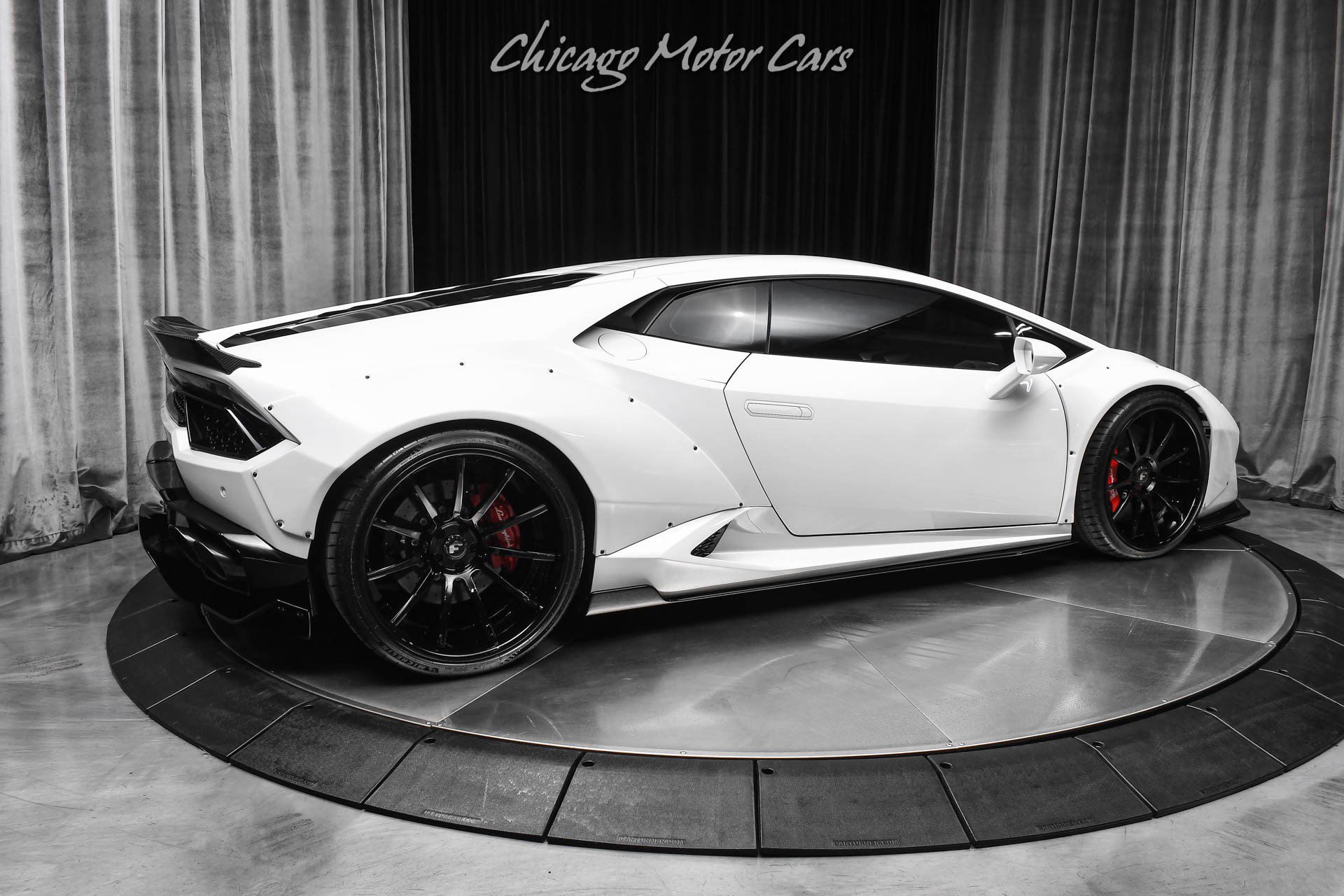 Used 2016 Lamborghini Huracan LP 580-2 RWD image 5