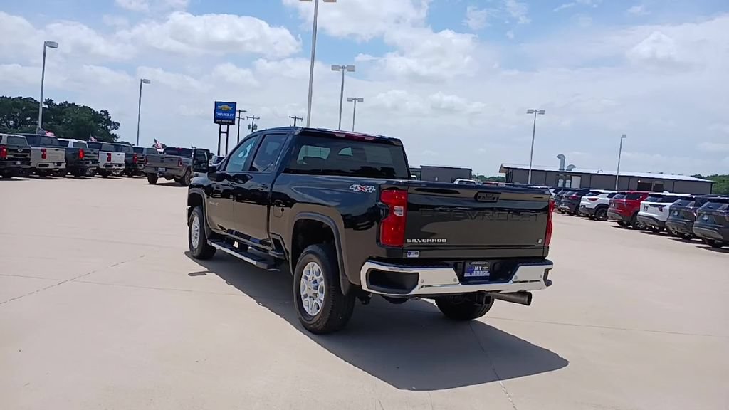 Used 2025 Chevrolet Silverado 3500 LT w/ Safety Package AWD/4WD image 7
