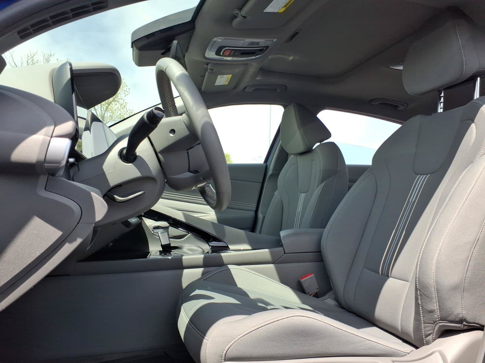 Used 2024 Hyundai Elantra SEL w/ Convenience Package FWD image 19