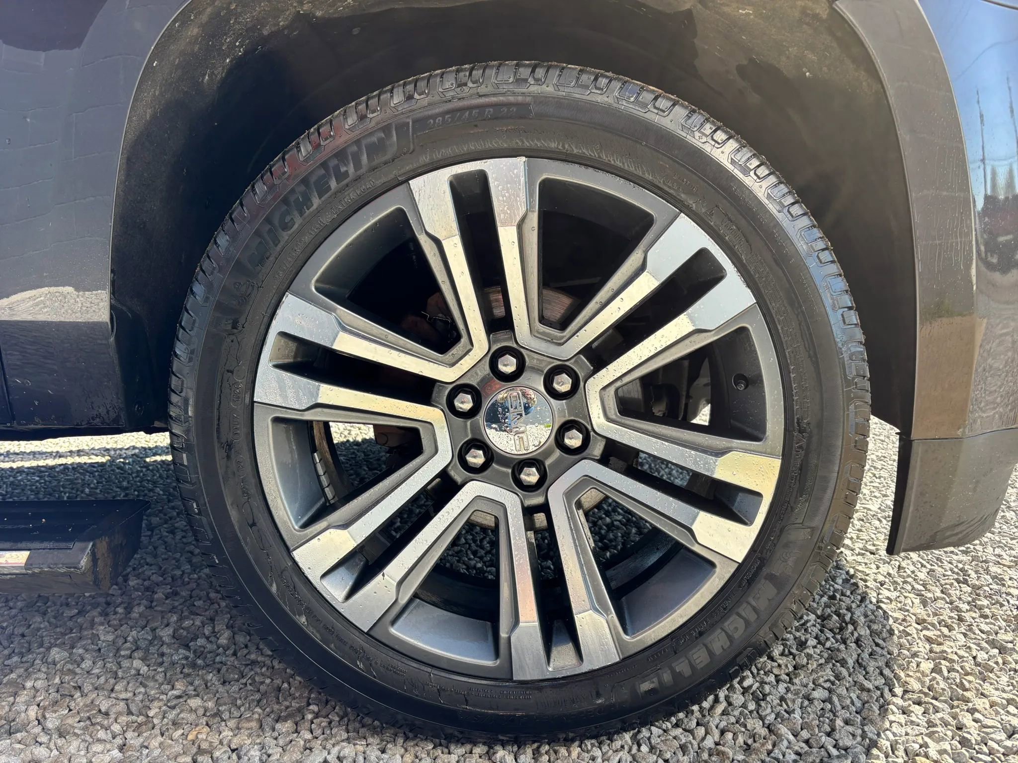 Used 2017 GMC Yukon Denali image 8