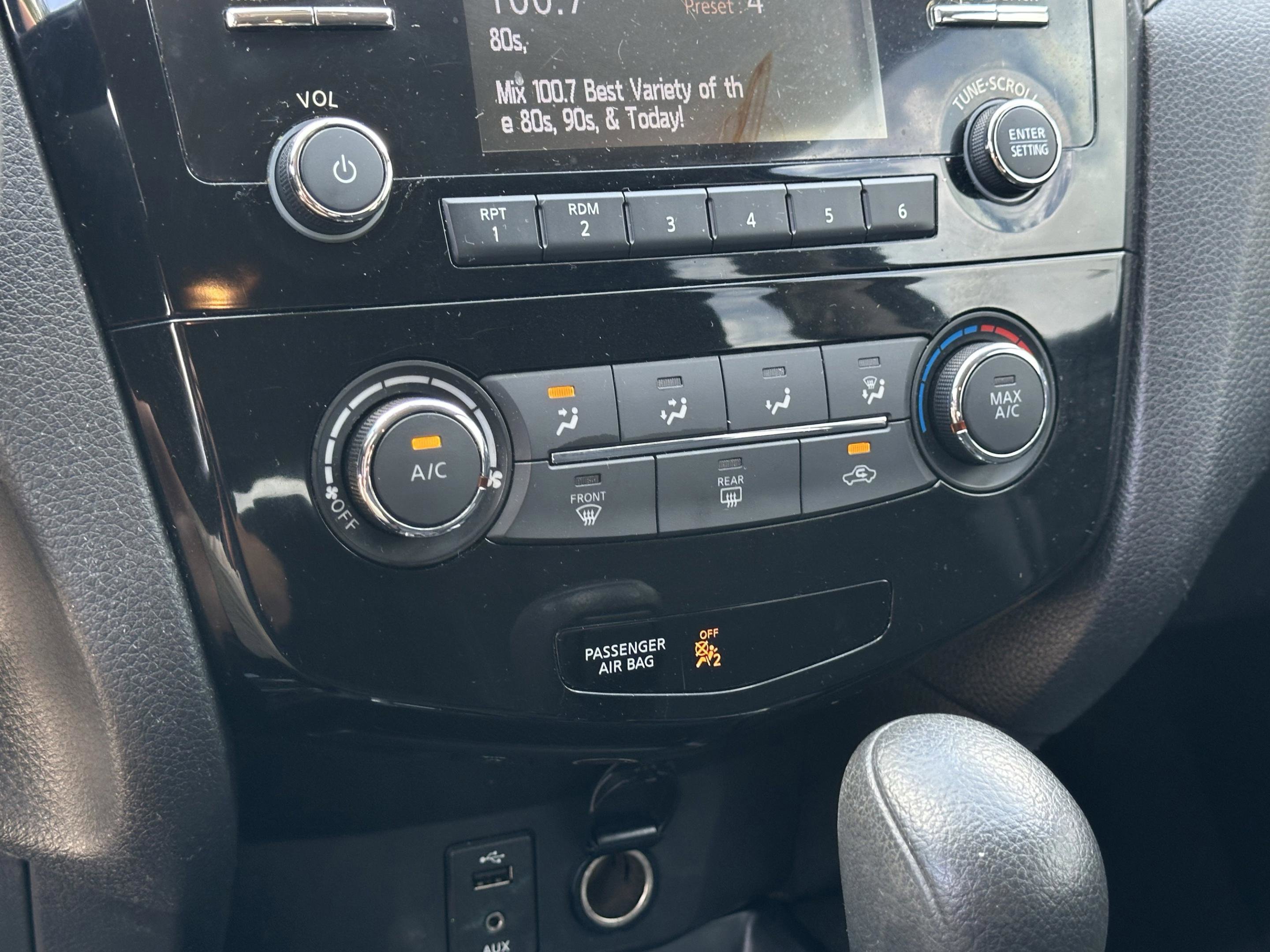 Used 2016 Nissan Rogue S w/ Appearance Package image 24