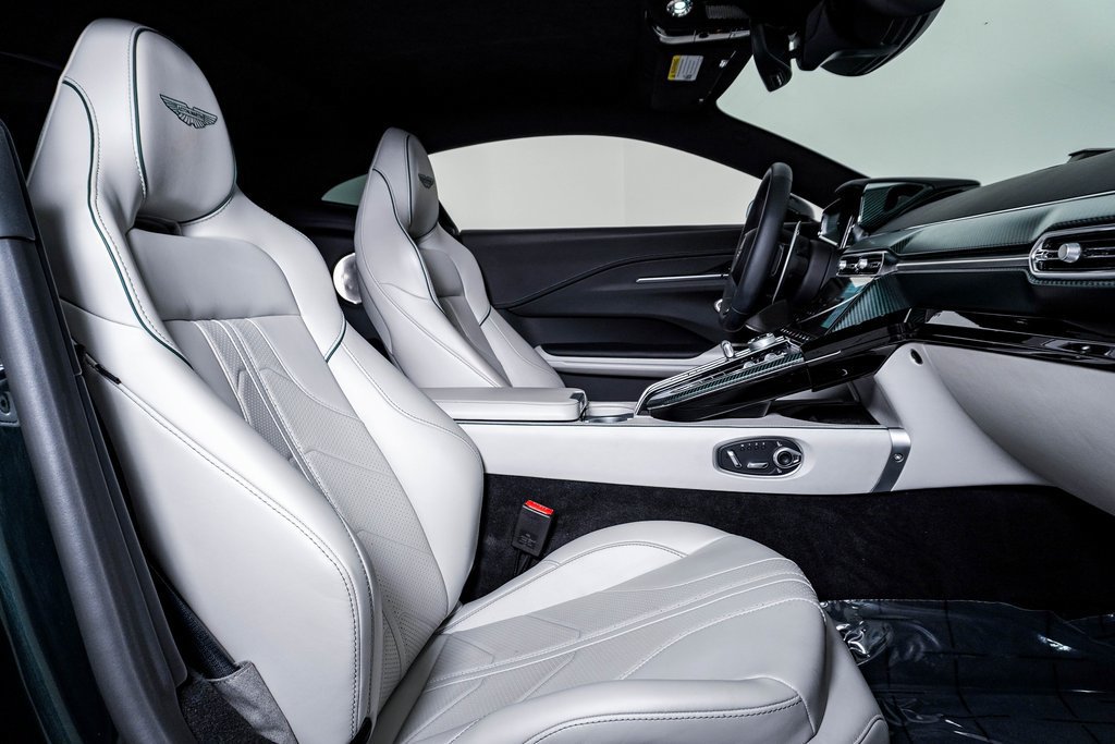 Used 2026 Aston Martin V8 Vantage Coupe RWD image 19
