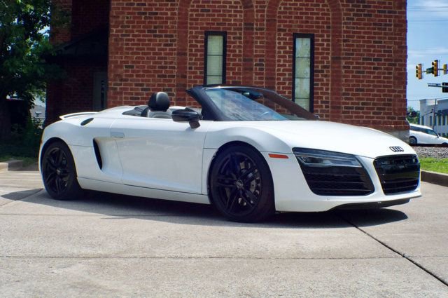 Used 2014 Audi R8 V8 w/ Convenience Package AWD/4WD image 3