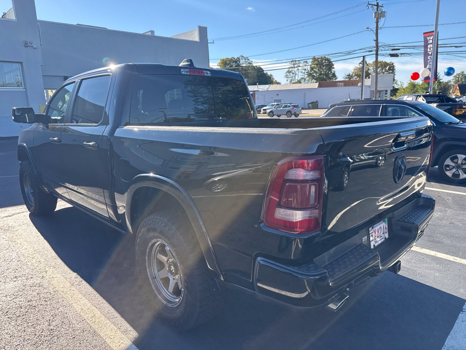 Used 2019 RAM 1500 Laramie AWD/4WD image 10