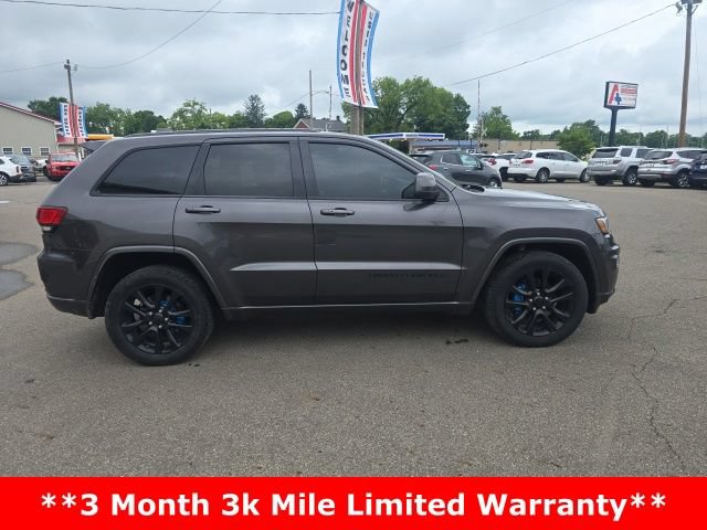 Used 2019 Jeep Grand Cherokee Altitude AWD/4WD image 2