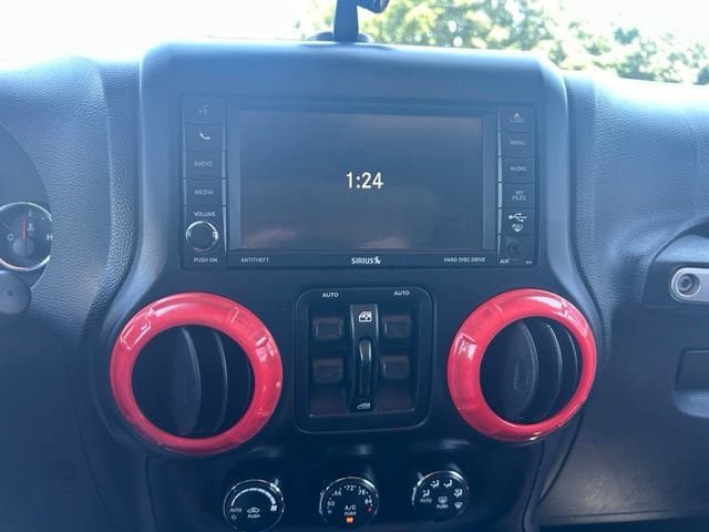 Used 2014 Jeep Wrangler Unlimited Sahara w/ Mopar Chrome Edition Group AWD/4WD image 25