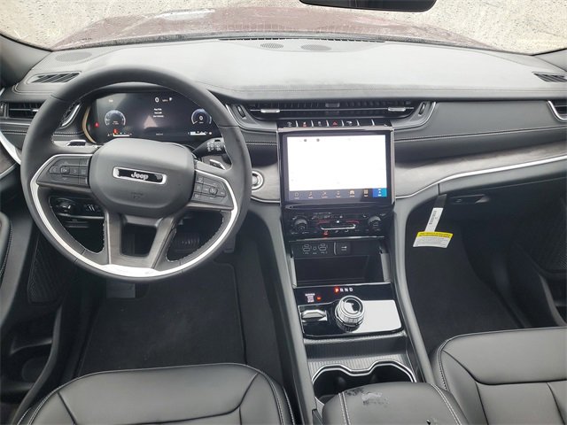 New 2025 Jeep Grand Cherokee Limited w/ Trailer Tow Package image 13