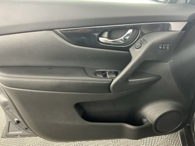 Used 2018 Nissan Rogue SL AWD/4WD image 7