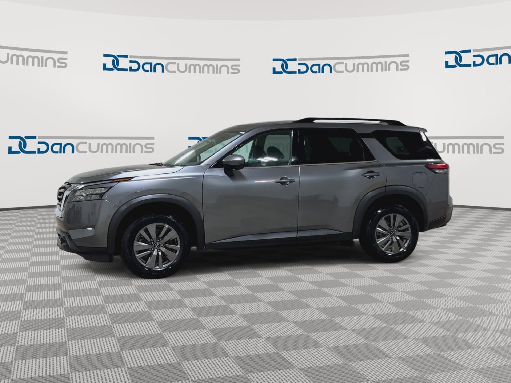 Used 2024 Nissan Pathfinder SV AWD/4WD image 6