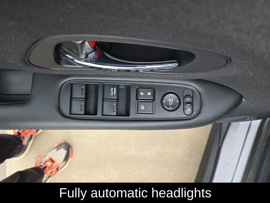 Certified 2021 Honda HR-V LX image 12