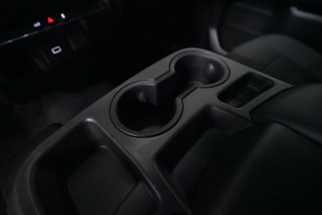 Used 2019 Chevrolet Silverado 1500 Custom w/ Custom Convenience Package AWD/4WD image 16