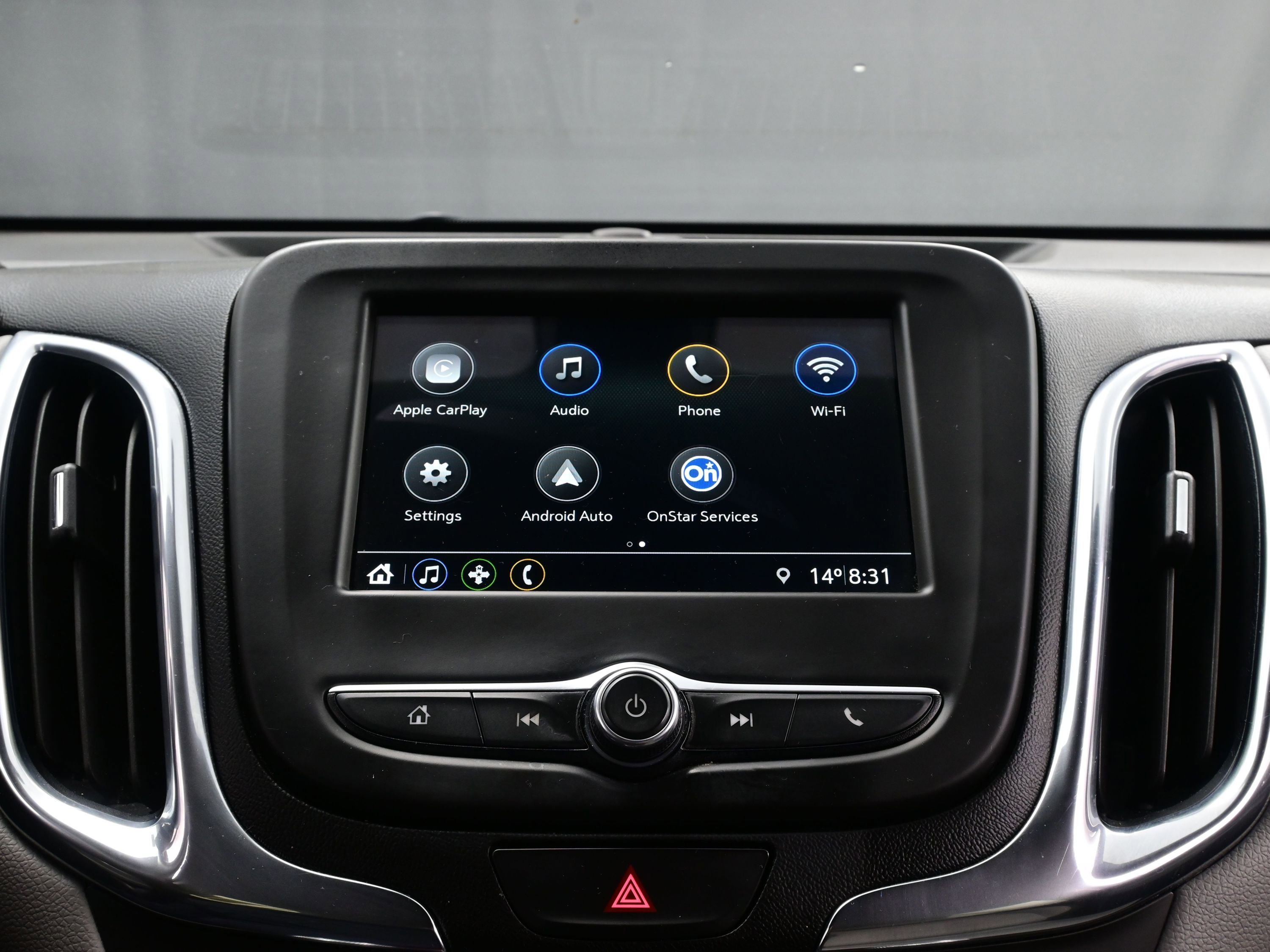 Used 2019 Chevrolet Equinox LS image 18