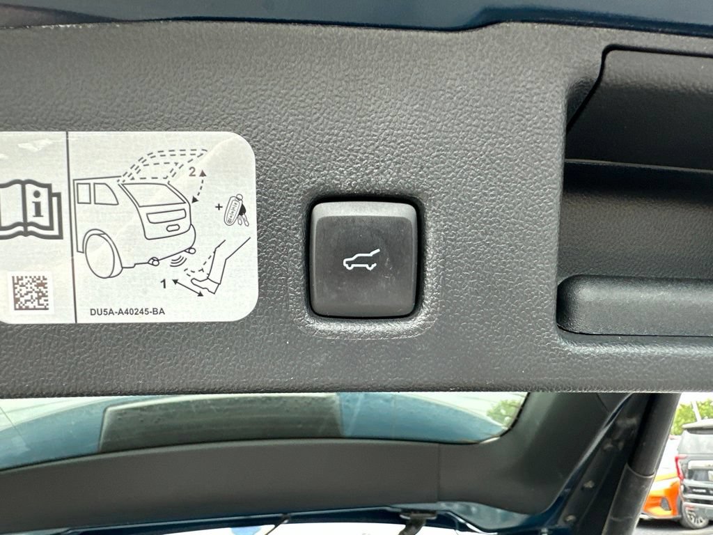 Used 2020 Ford Escape SEL AWD/4WD image 11
