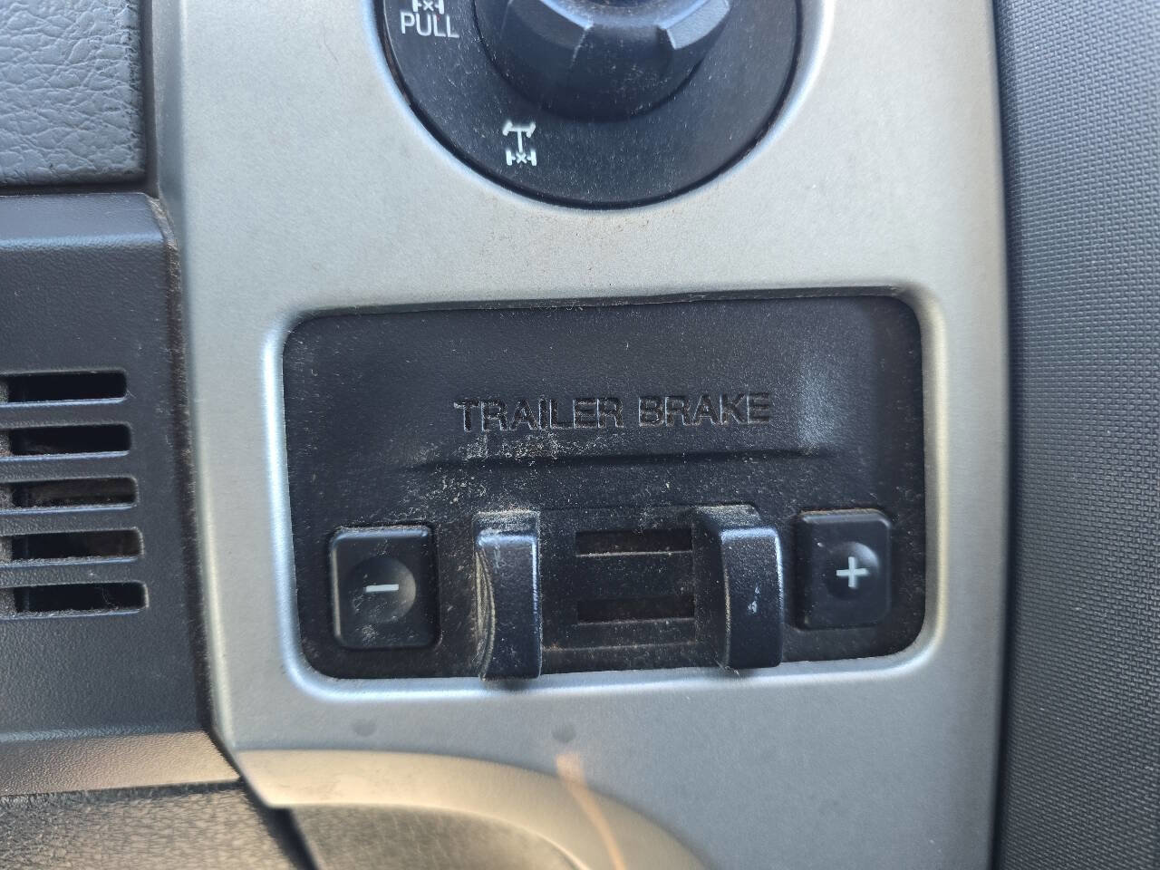 Used 2014 Ford F150 XLT w/ Equipment Group 302A Luxury image 24