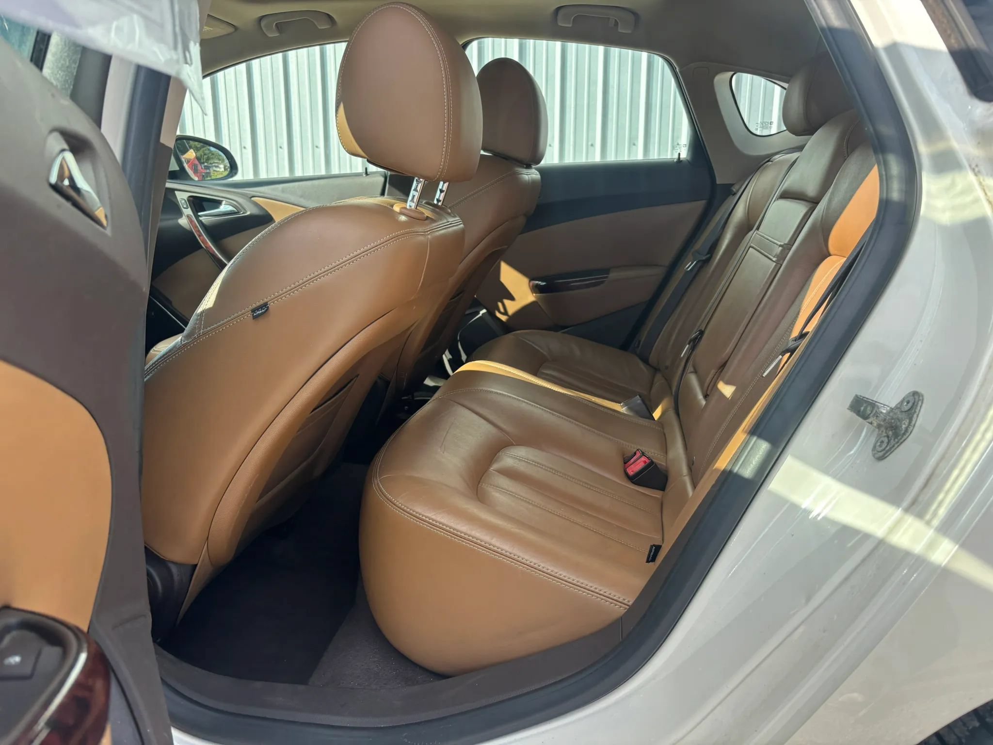 Used 2012 Buick Verano Leather FWD image 17