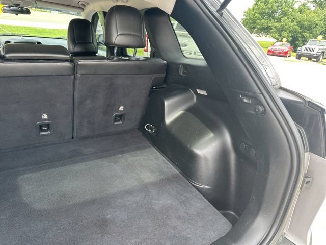 Used 2019 Jeep Cherokee Latitude Plus AWD/4WD image 22