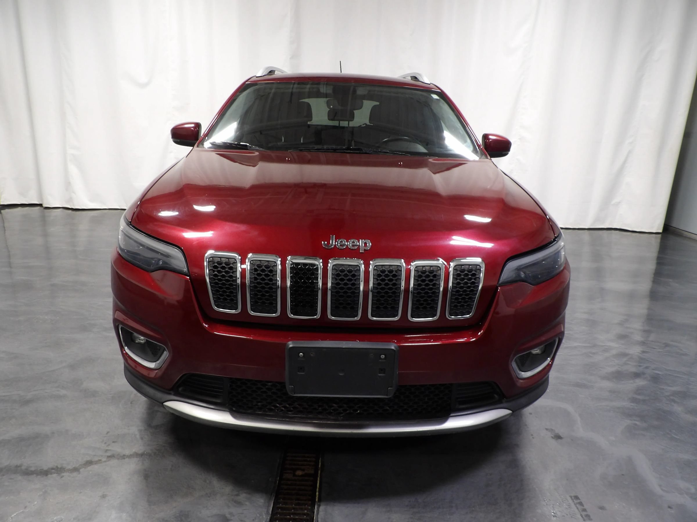Used 2019 Jeep Cherokee Limited FWD image 2