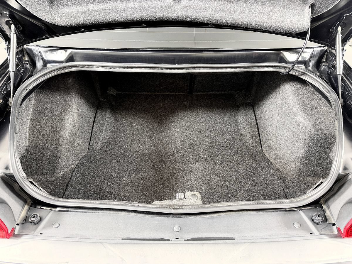 Used 2012 Dodge Challenger R/T RWD image 13