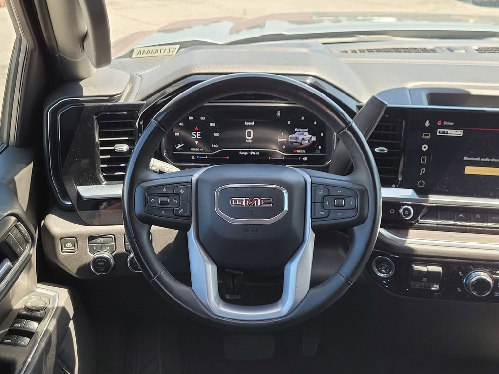 Used 2025 GMC Sierra 1500 SLT AWD/4WD image 12
