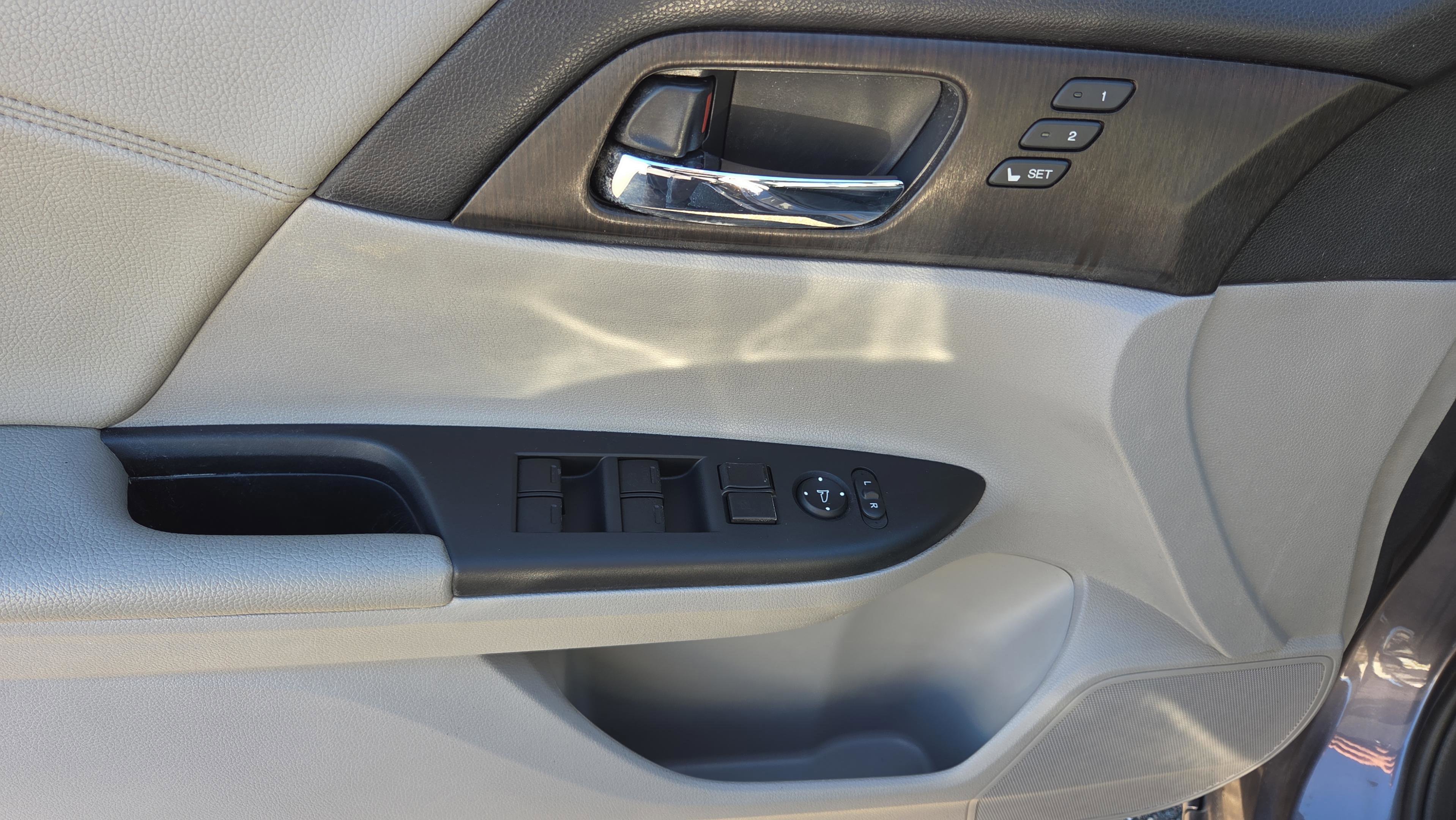 Used 2014 Honda Accord EX-L image 10