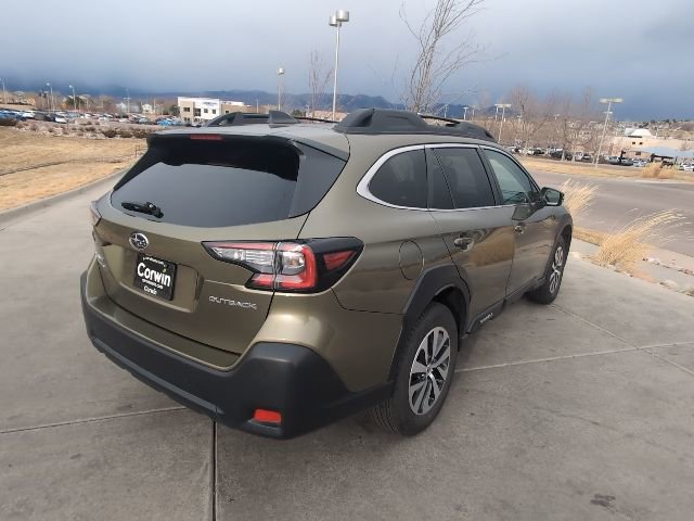 Used 2025 Subaru Outback Premium image 8