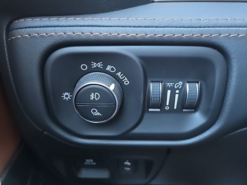 Used 2022 RAM 1500 Limited image 52