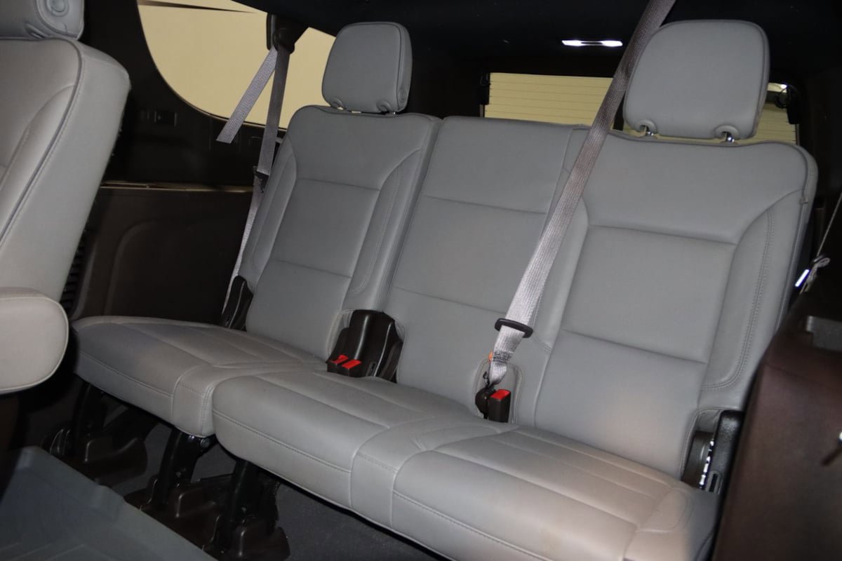 Used 2023 GMC Yukon XL SLT w/ SLT Premium Package AWD/4WD image 17