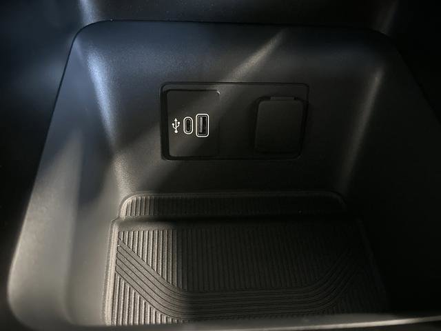 New 2026 Ford Explorer Active w/ Active Comfort Package image 23