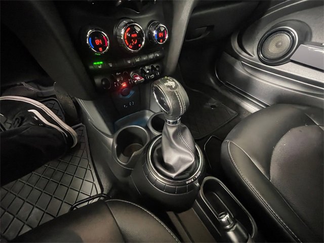 Used 2016 MINI Cooper 2-Door Hardtop image 9