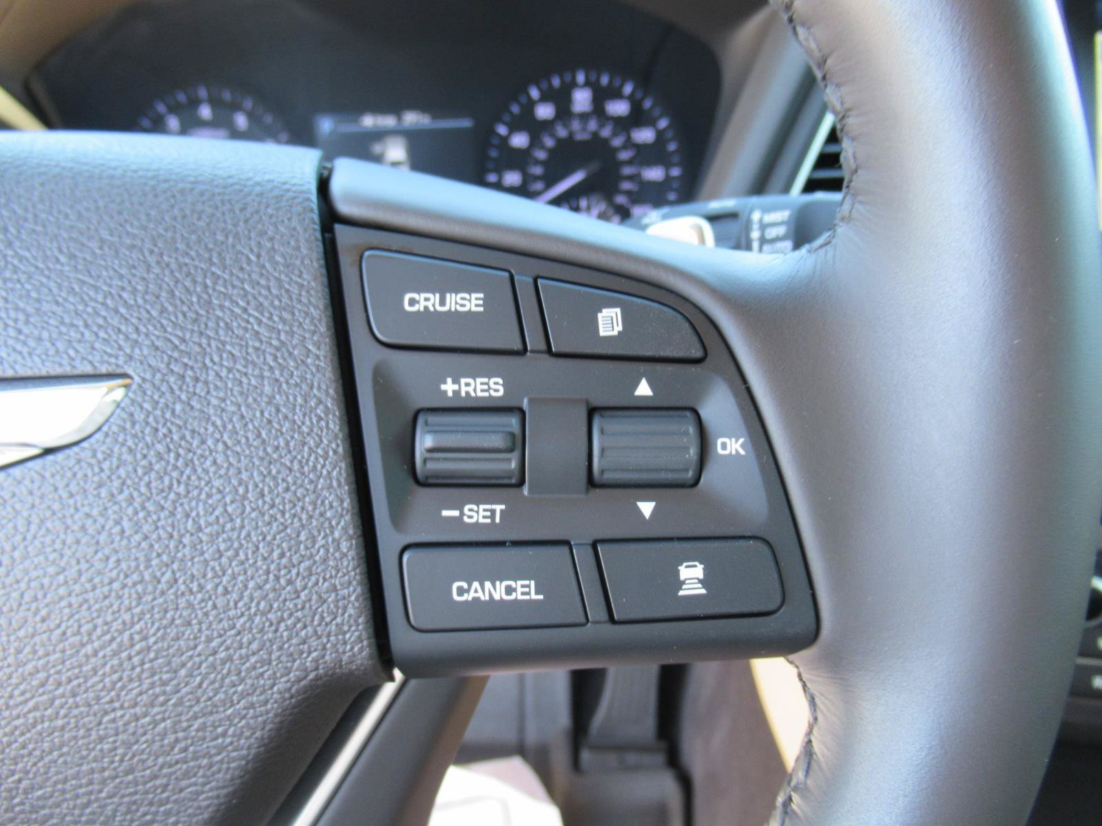 Used 2020 Genesis G80 3.8 RWD image 23