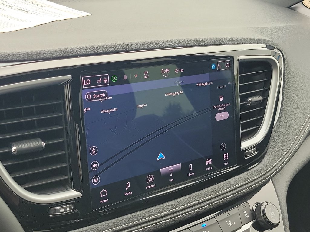 Used 2025 Chrysler Pacifica Limited FWD image 24