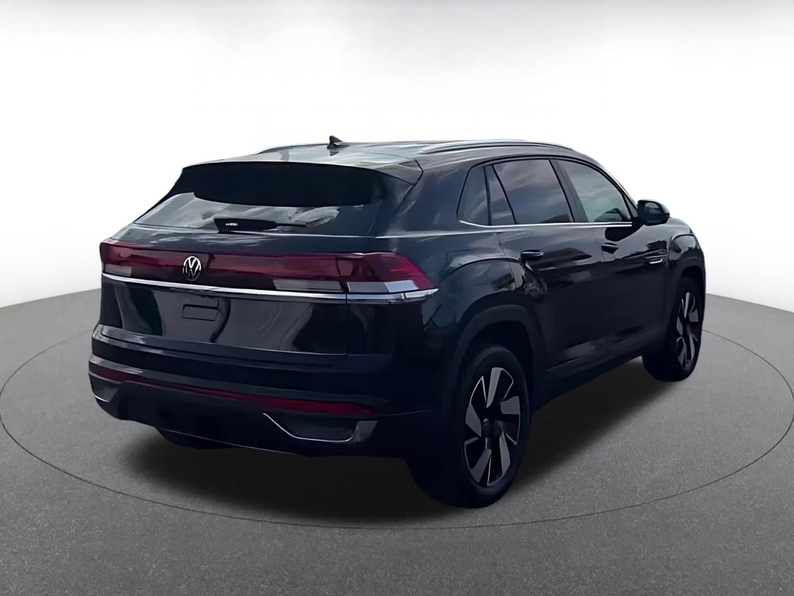 Used 2025 Volkswagen Atlas Cross Sport SE AWD/4WD image 14