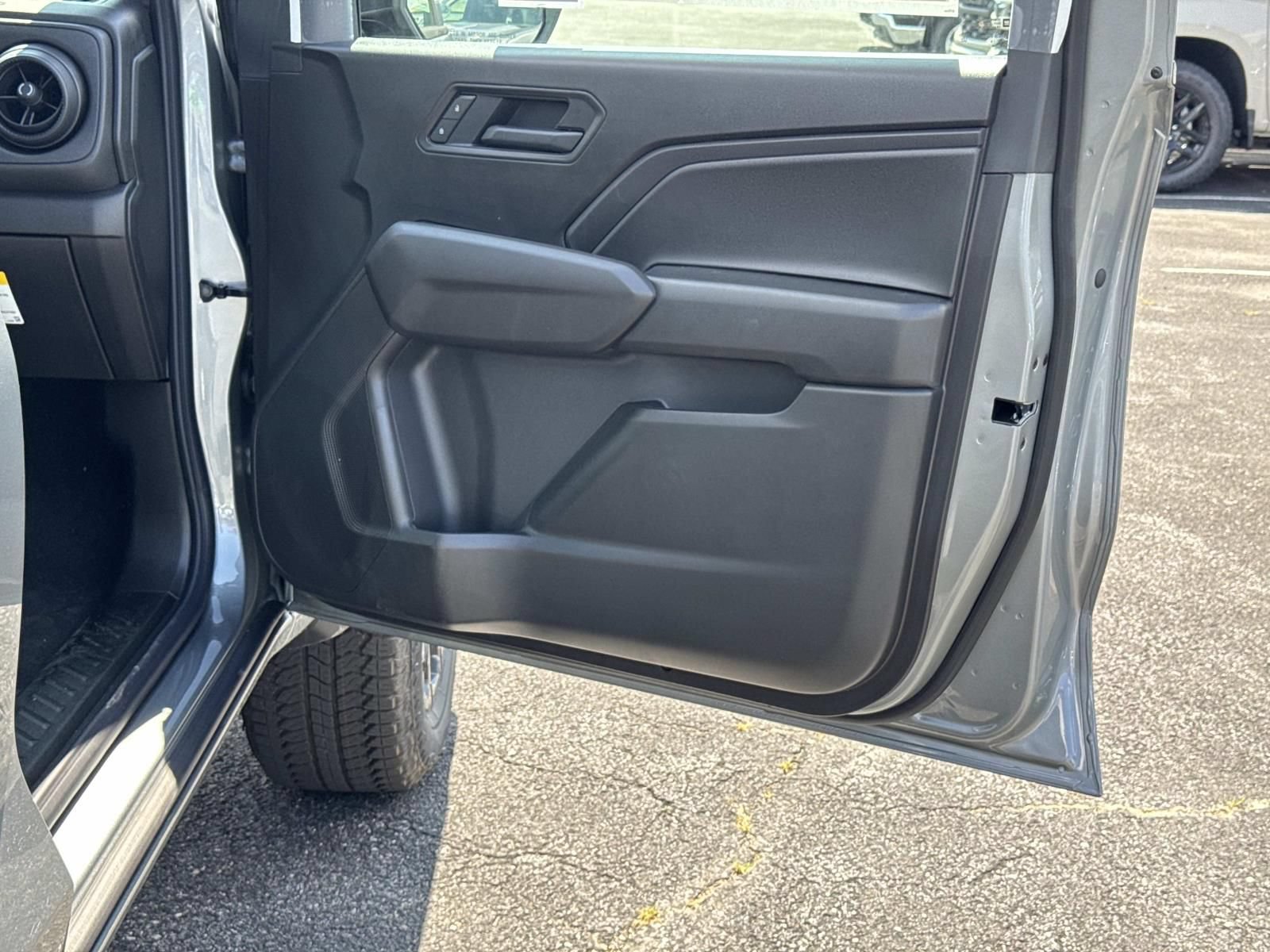 New 2026 Chevrolet Colorado Trail Boss w/ Midnight Edition AWD/4WD image 10
