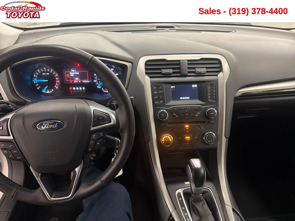 Used 2015 Ford Fusion SE w/ Equipment Group 202A image 13