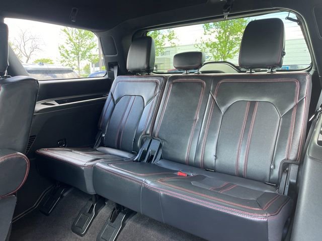 Used 2023 Ford Expedition Limited image 17