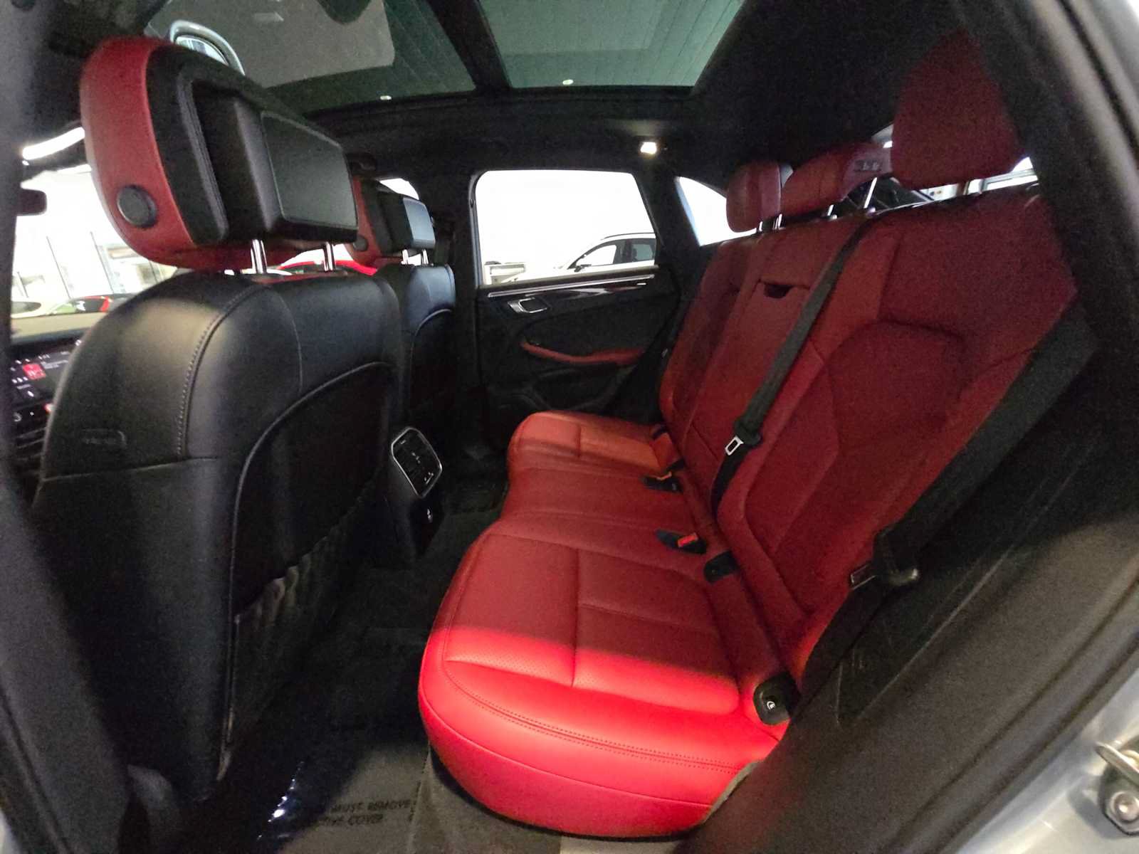Used 2023 Porsche Macan GTS AWD/4WD image 19