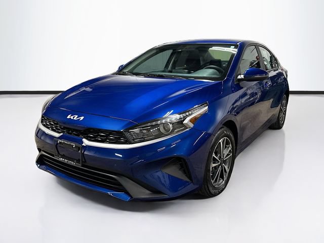 Used 2023 Kia Forte LXS w/ LXS Technology Package FWD image 3