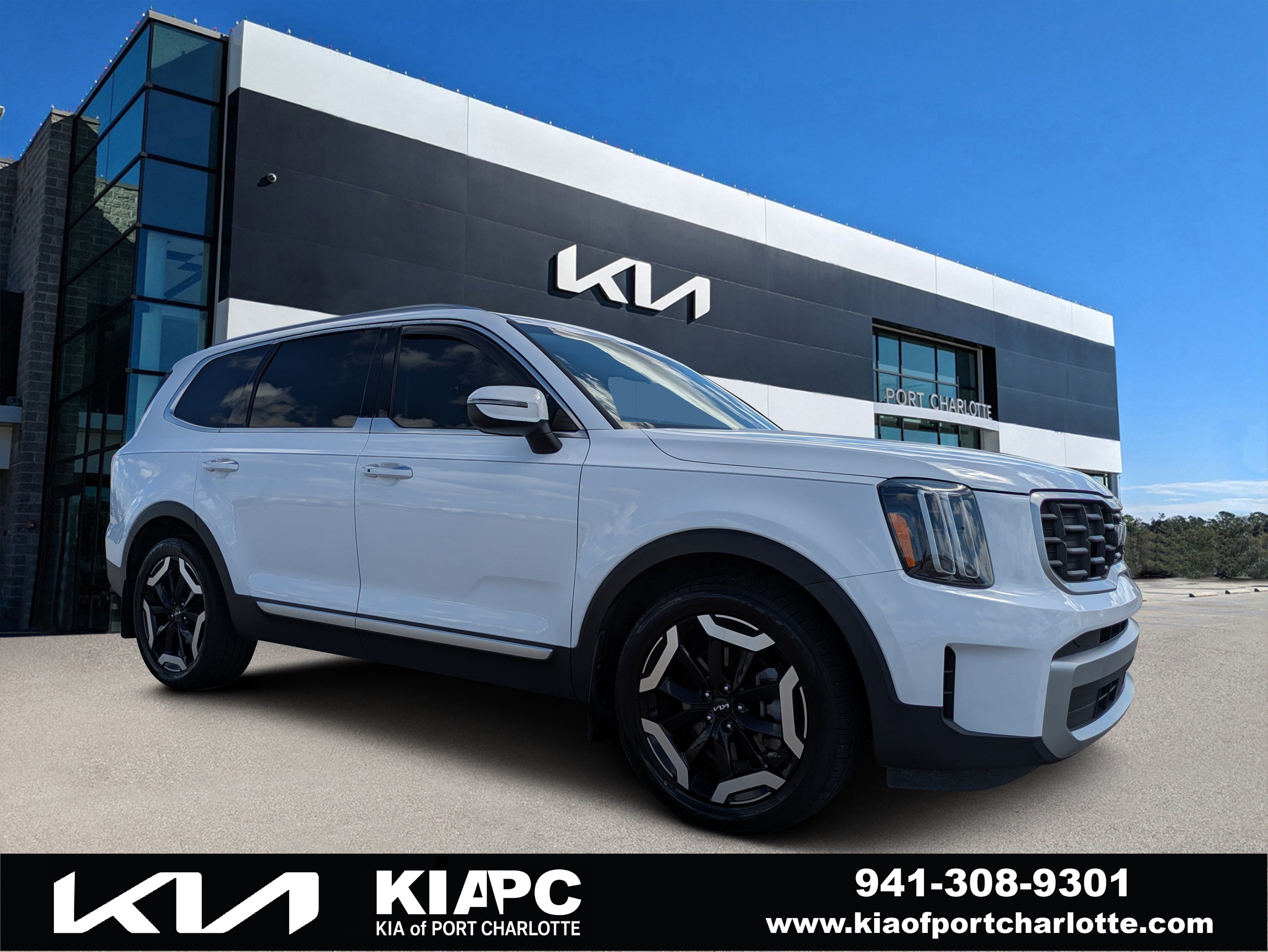 Used 2023 Kia Telluride S w/ S Sunroof Package