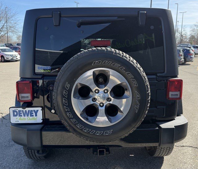 Used 2016 Jeep Wrangler Unlimited Sahara w/ Max Tow Package image 4