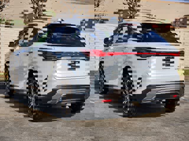 Used 2024 Lexus RX 350 Premium w/ Accessory Package (Z1) image 4