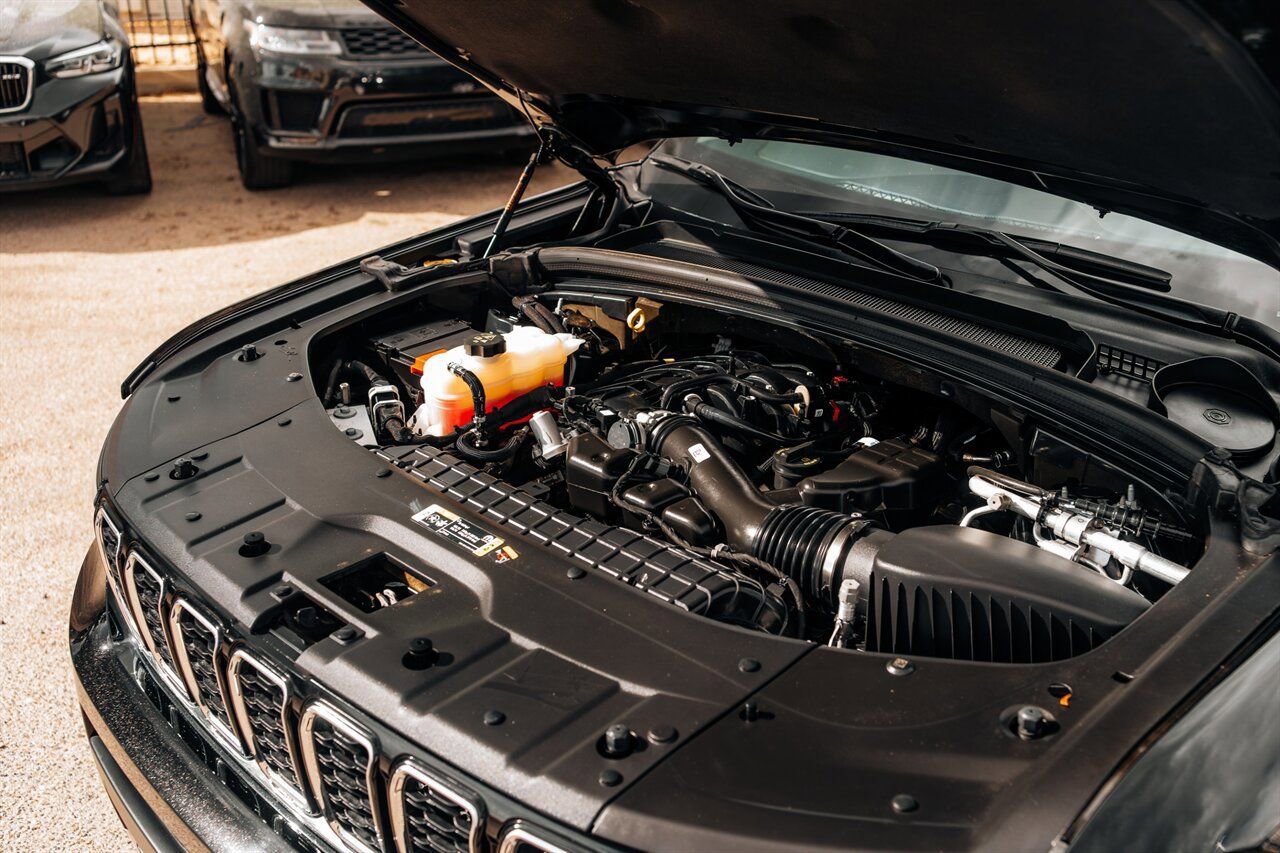 Used 2023 Jeep Grand Cherokee L Limited w/ Trailer Tow Group (B) image 54