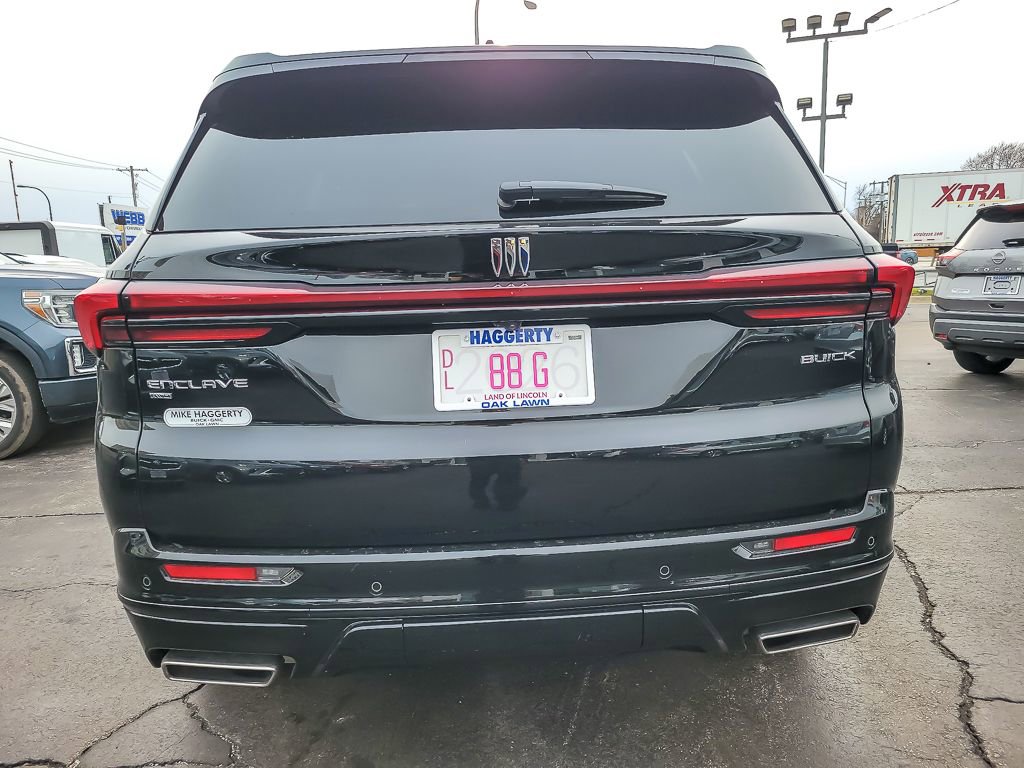 Used 2025 Buick Enclave Sport Touring image 4