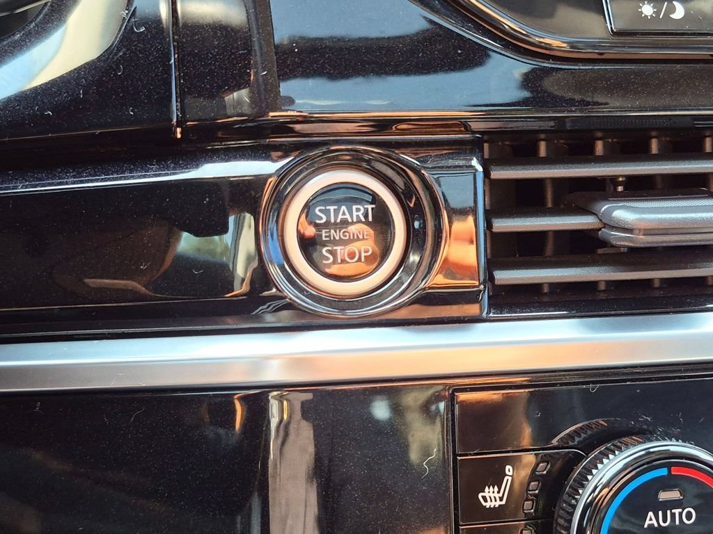 Used 2023 Nissan Pathfinder Platinum AWD/4WD image 17