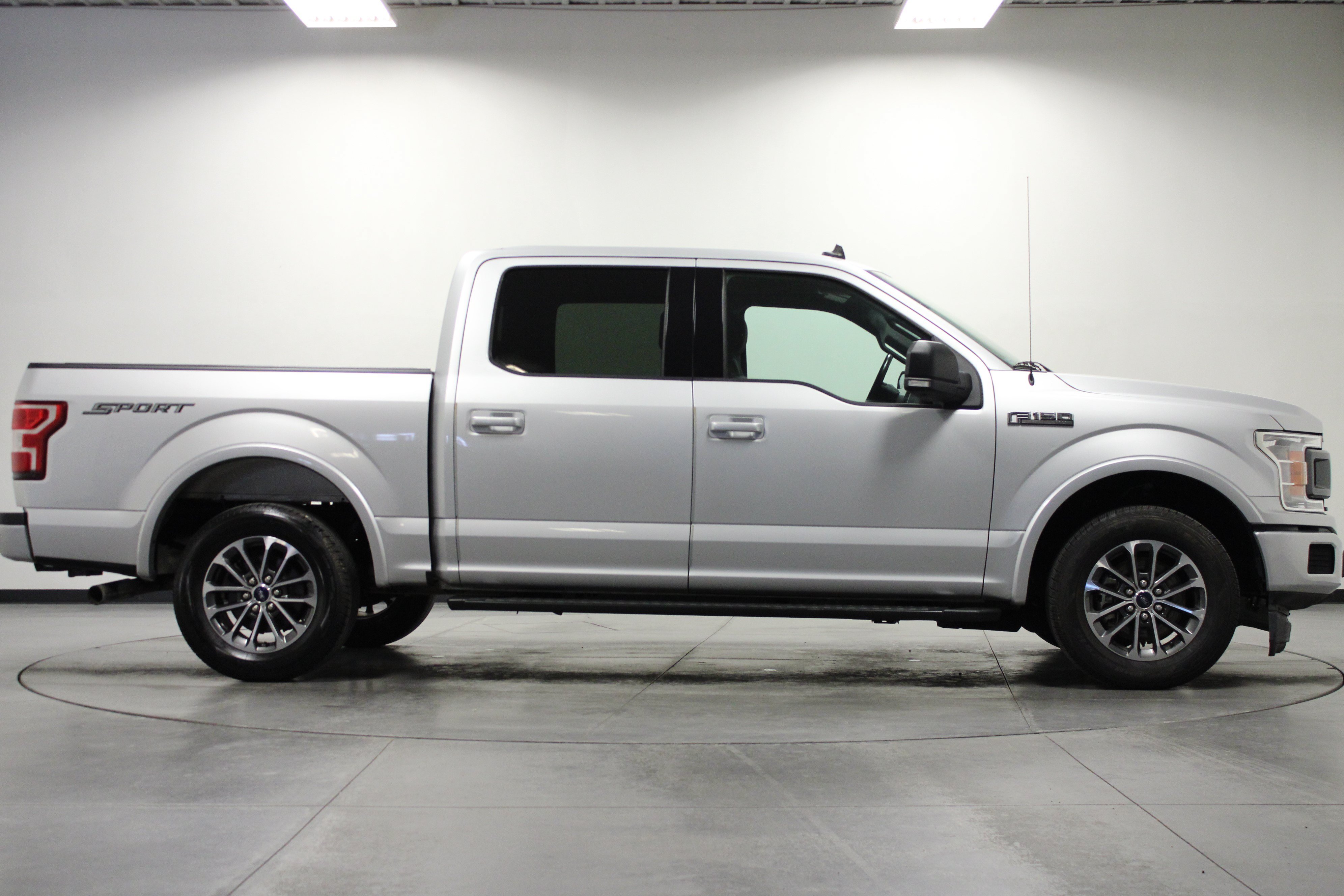 Used 2019 Ford F150 XLT w/ Equipment Group 302A Luxury RWD image 3