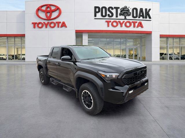 Used 2024 Toyota Tacoma TRD Off-Road image 2