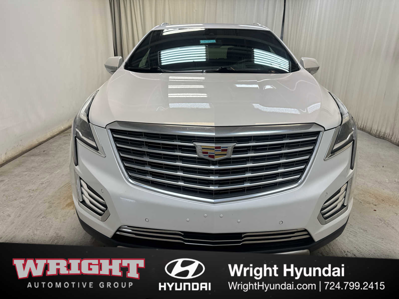 Used 2017 Cadillac XT5 Platinum AWD/4WD image 2