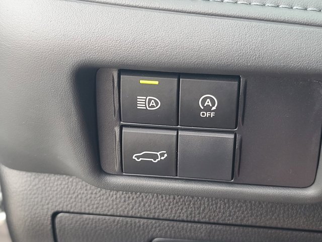 Used 2023 Toyota Highlander LE image 31